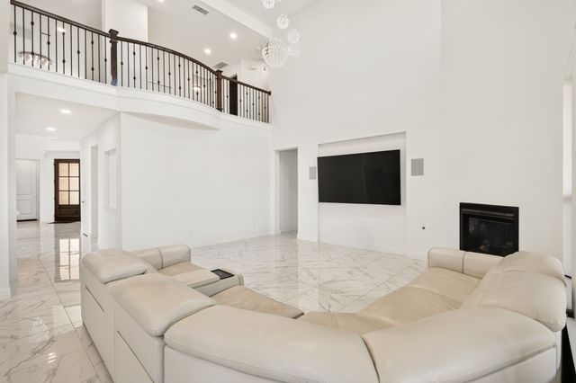 4125 Fall Aster Way, Aubrey, TX 76227
