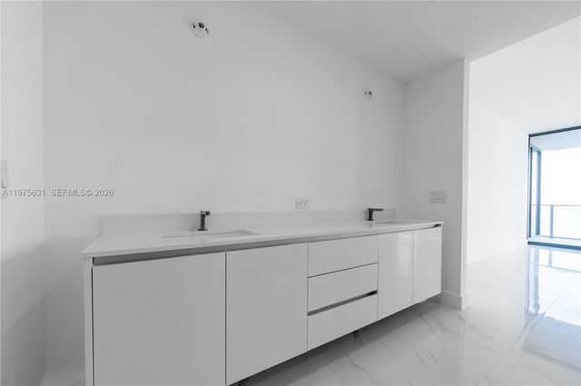 700 NE 24 2807, Miami, FL 33137