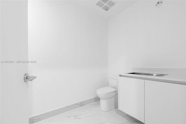 700 NE 24 2807, Miami, FL 33137