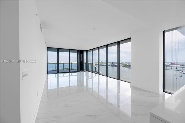 700 NE 24 2807, Miami, FL 33137