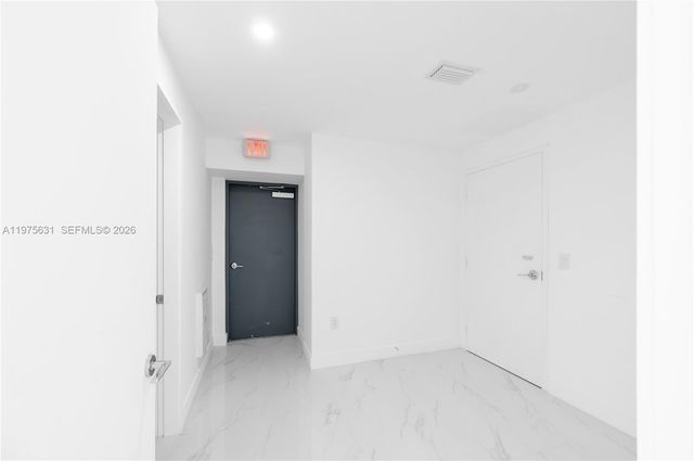 700 NE 24 2807, Miami, FL 33137