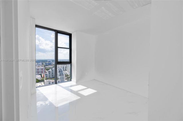 700 NE 24 2807, Miami, FL 33137