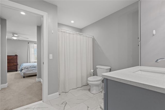 141 Old Main Street B, Lincoln, RI 02838