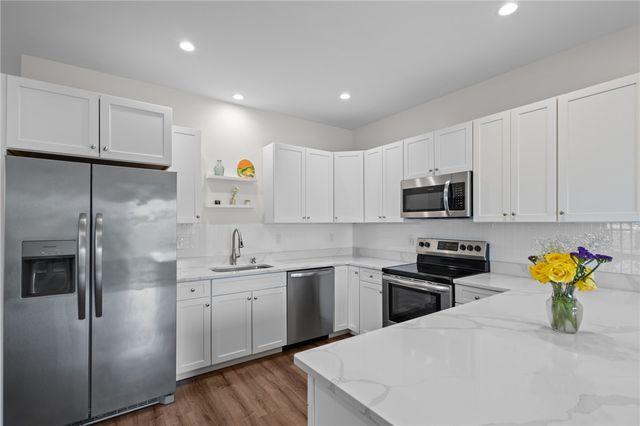 141 Old Main Street B, Lincoln, RI 02838