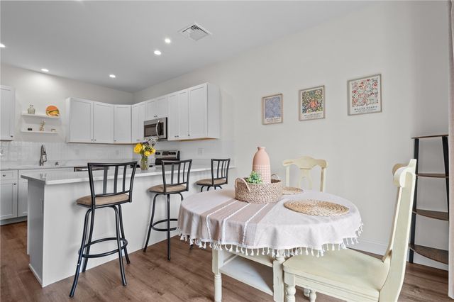 141 Old Main Street B, Lincoln, RI 02838