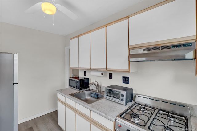 25403 74th Avenue A 2, Glen Oaks, NY 11004