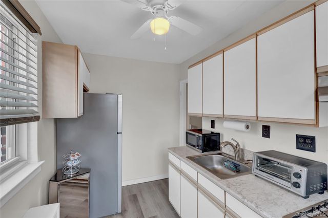 25403 74th Avenue A 2, Glen Oaks, NY 11004