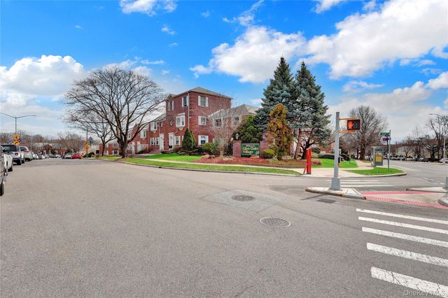 25403 74th Avenue A 2, Glen Oaks, NY 11004