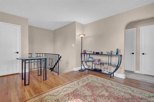 25403 74th Avenue A 2, Glen Oaks, NY 11004