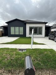 8218 Locksley Road A/B, Houston, TX 77078