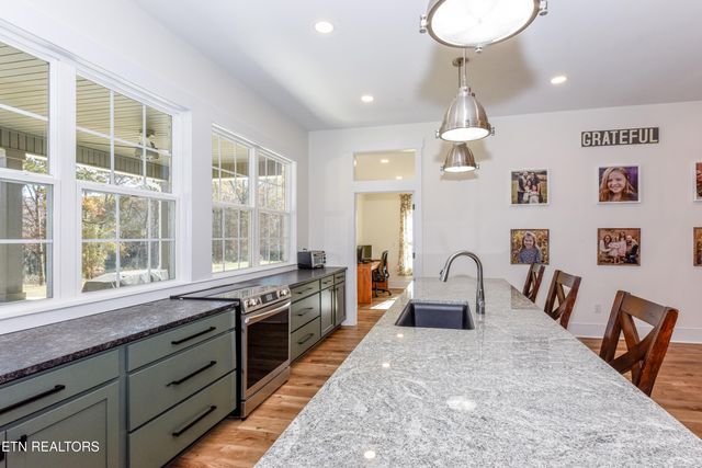 910 Sophie Drive, Greenback, TN 37742