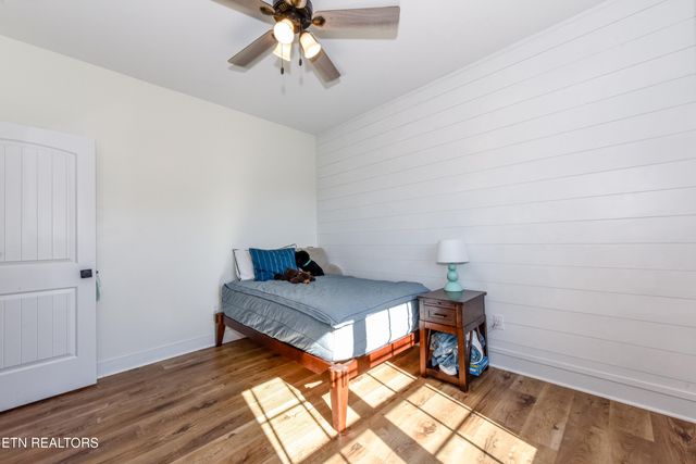 910 Sophie Drive, Greenback, TN 37742