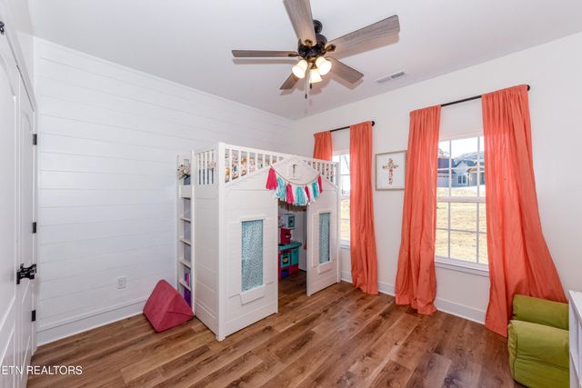 910 Sophie Drive, Greenback, TN 37742