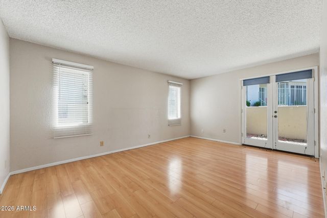 1820 E MORTEN Avenue 111, Phoenix, AZ 85020