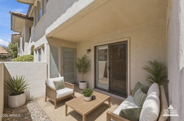 1820 E MORTEN Avenue 111, Phoenix, AZ 85020
