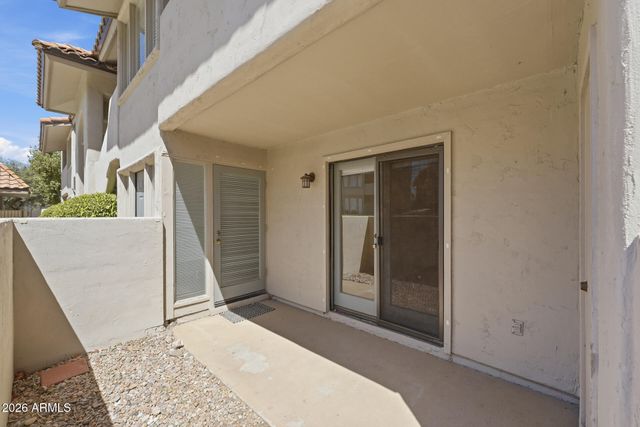 1820 E MORTEN Avenue 111, Phoenix, AZ 85020
