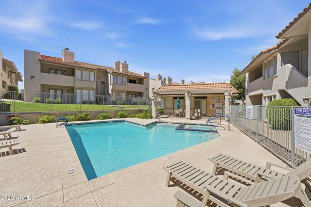1820 E MORTEN Avenue 111, Phoenix, AZ 85020