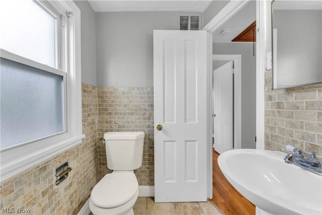 5440 Hollywood Avenue, Maple Heights, OH 44137