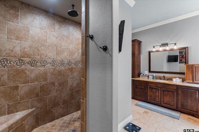 3903 Clarkway Place, Longview, TX 75605