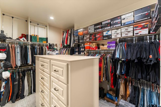 3903 Clarkway Place, Longview, TX 75605