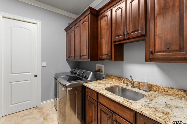 3903 Clarkway Place, Longview, TX 75605