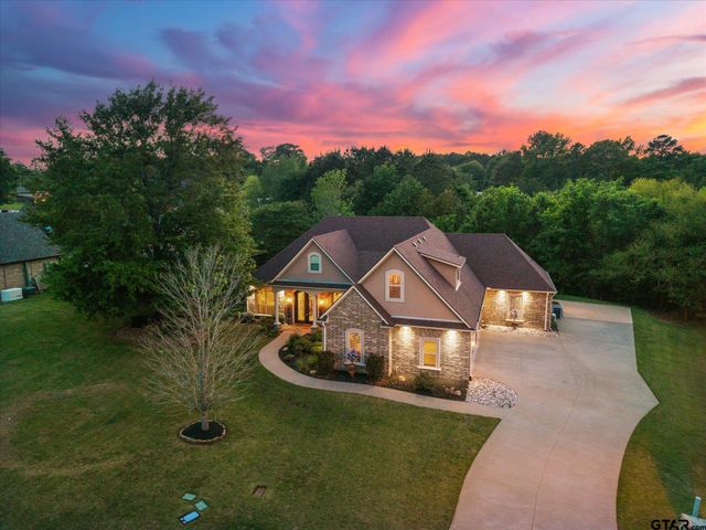 3903 Clarkway Place, Longview, TX 75605