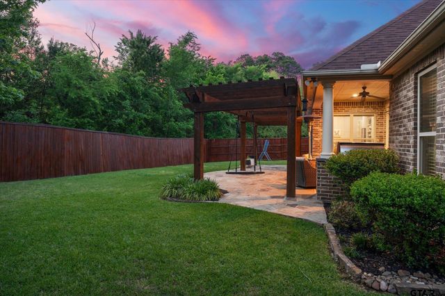 3903 Clarkway Place, Longview, TX 75605