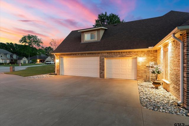 3903 Clarkway Place, Longview, TX 75605