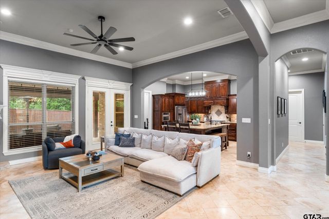 3903 Clarkway Place, Longview, TX 75605