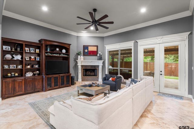 3903 Clarkway Place, Longview, TX 75605