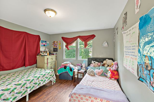 8122 S Kingston Avenue, Chicago, IL 60617