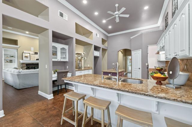 220 W Serena Avenue, Clovis, CA 93619