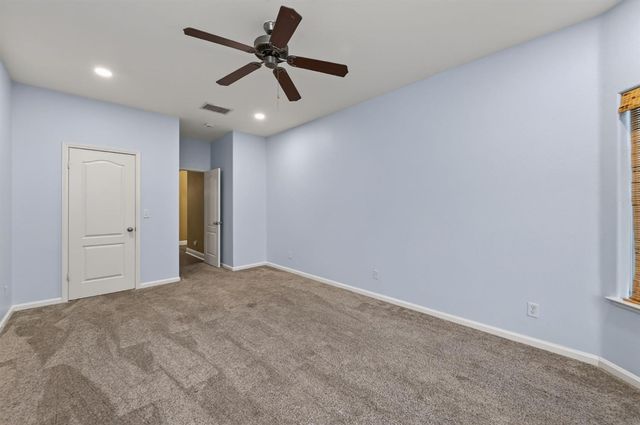 220 W Serena Avenue, Clovis, CA 93619