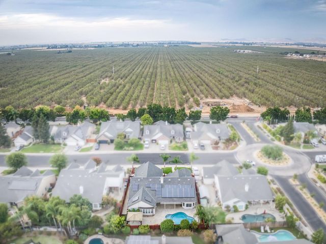 220 W Serena Avenue, Clovis, CA 93619