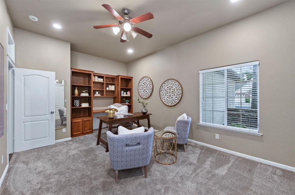Image 25 of property listing at 220 W Serena Avenue, Clovis, CA 93619