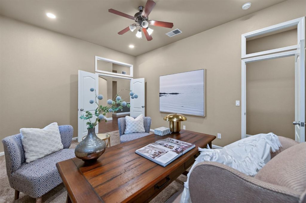 Image 27 of property listing at 220 W Serena Avenue, Clovis, CA 93619