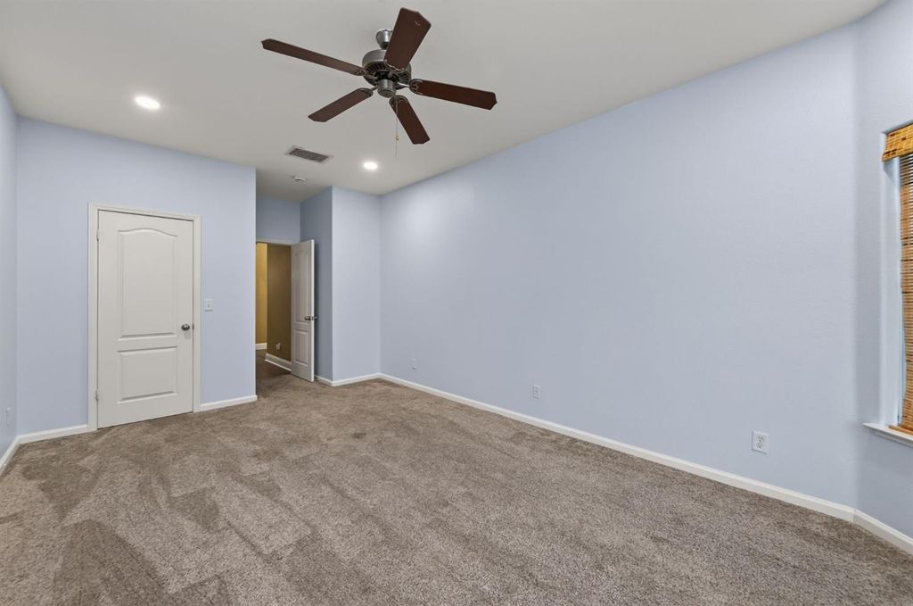 Image 30 of property listing at 220 W Serena Avenue, Clovis, CA 93619