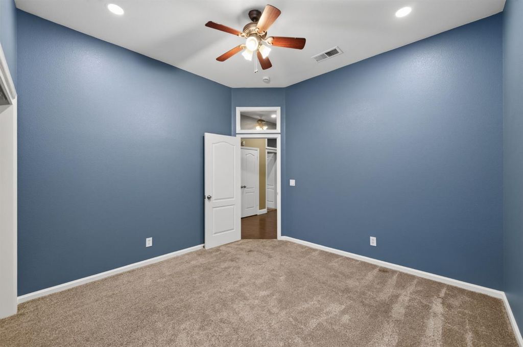 Image 32 of property listing at 220 W Serena Avenue, Clovis, CA 93619