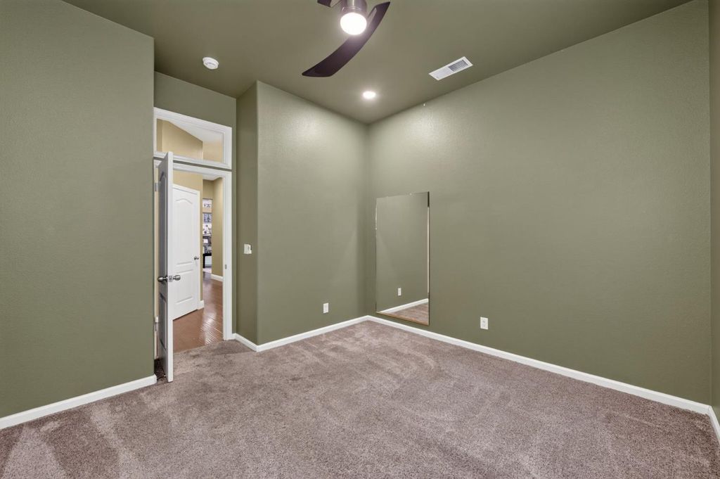 Image 34 of property listing at 220 W Serena Avenue, Clovis, CA 93619