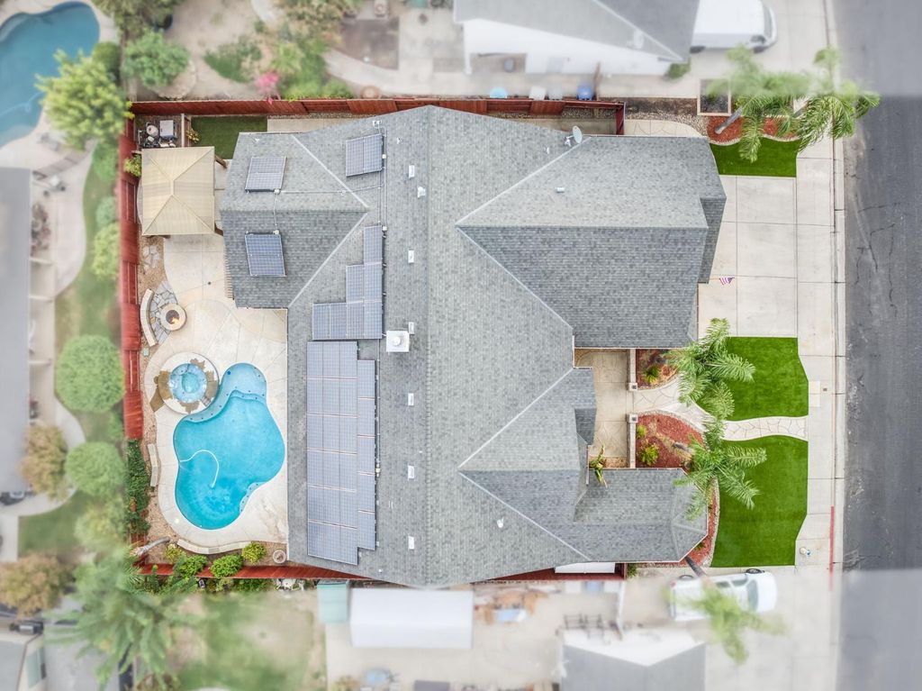 Image 55 of property listing at 220 W Serena Avenue, Clovis, CA 93619