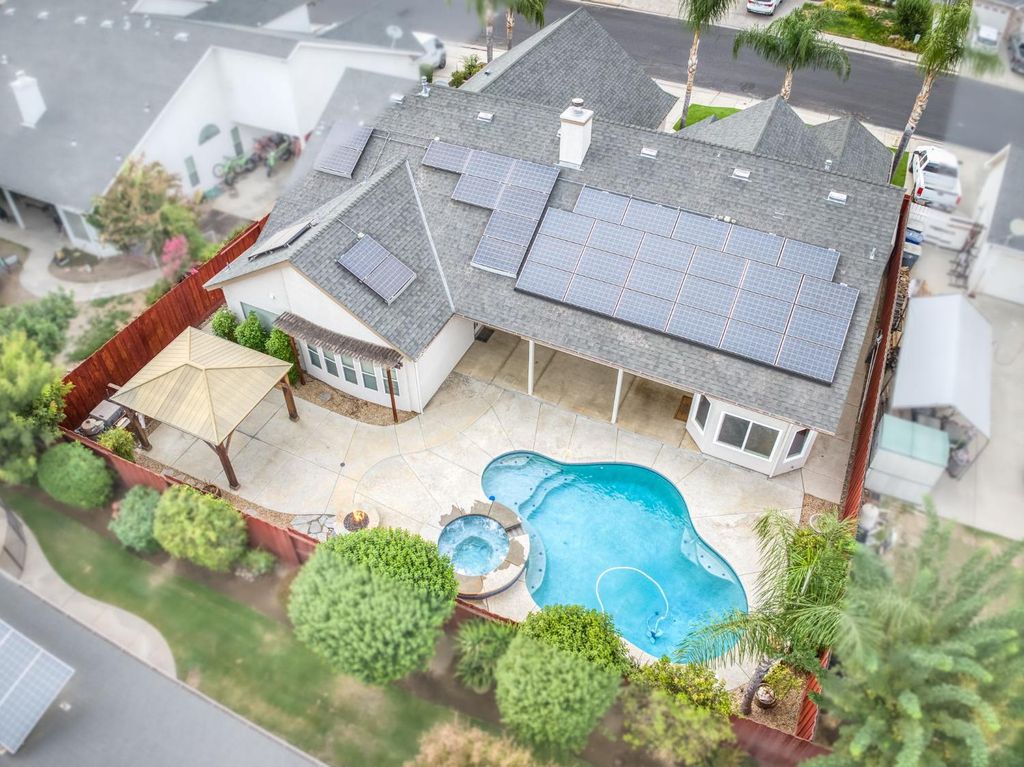 Image 58 of property listing at 220 W Serena Avenue, Clovis, CA 93619