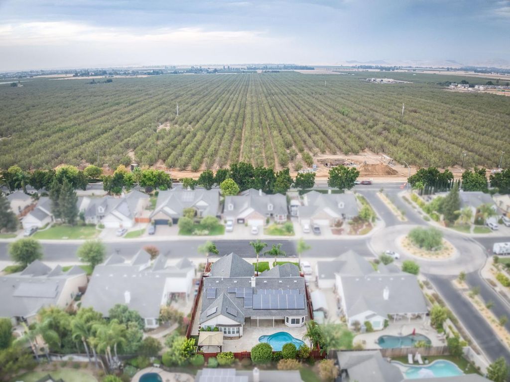 Image 59 of property listing at 220 W Serena Avenue, Clovis, CA 93619