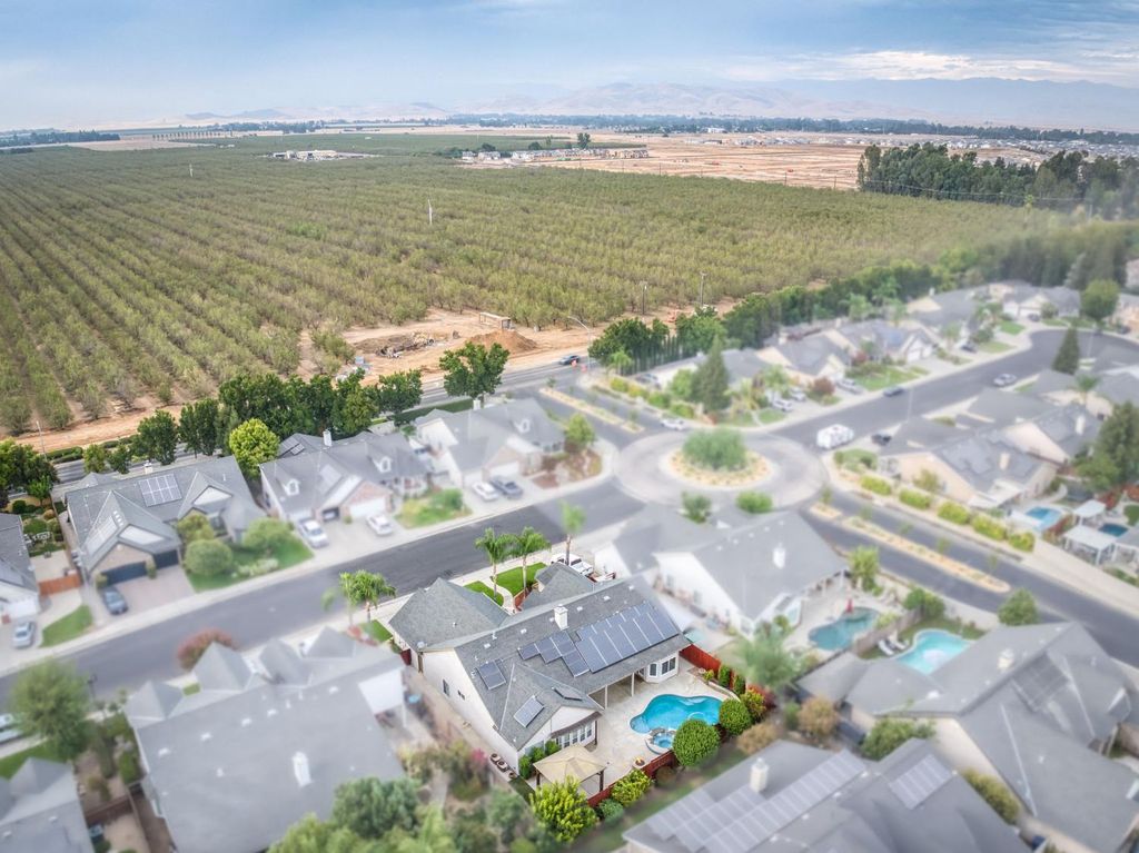 Image 60 of property listing at 220 W Serena Avenue, Clovis, CA 93619