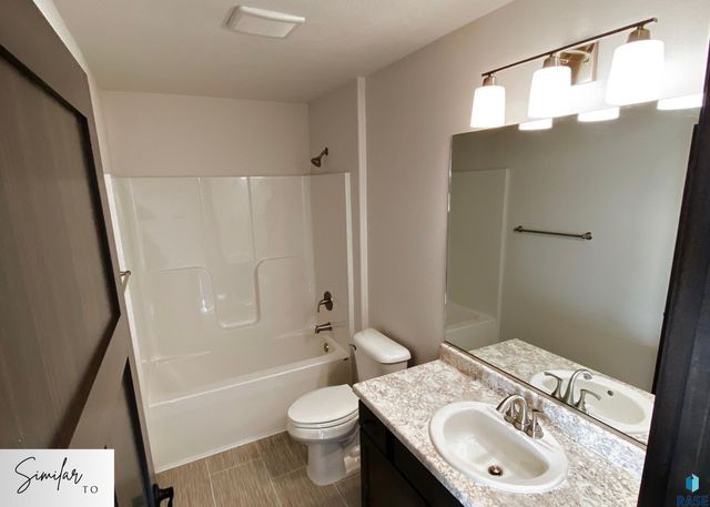 523 Brookside Pl Place, Harrisburg, SD 57032