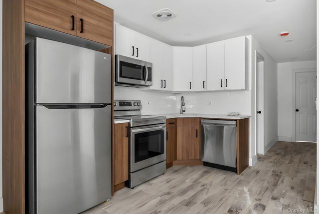 1657 Tillotson Avenue, Bronx, NY 10469