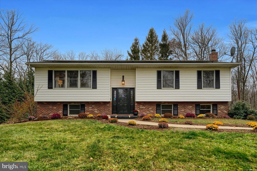 768 DRY HOLLOW RD, Warriors Mark, PA 16877