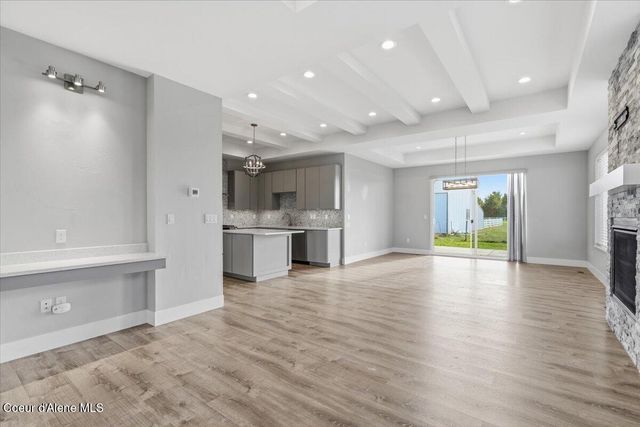 3294 W Giovanni LN, Hayden, ID 83835