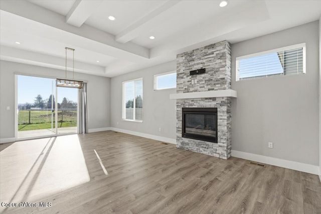 3294 W Giovanni LN, Hayden, ID 83835