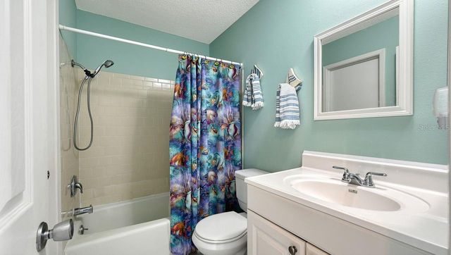 10125 W MANATEE AVENUE W D2, Bradenton, FL 34209