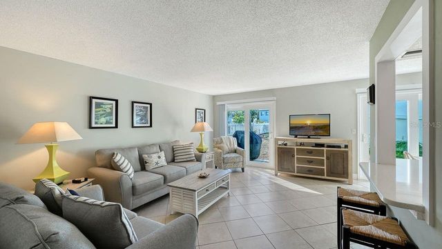 10125 W MANATEE AVENUE W D2, Bradenton, FL 34209